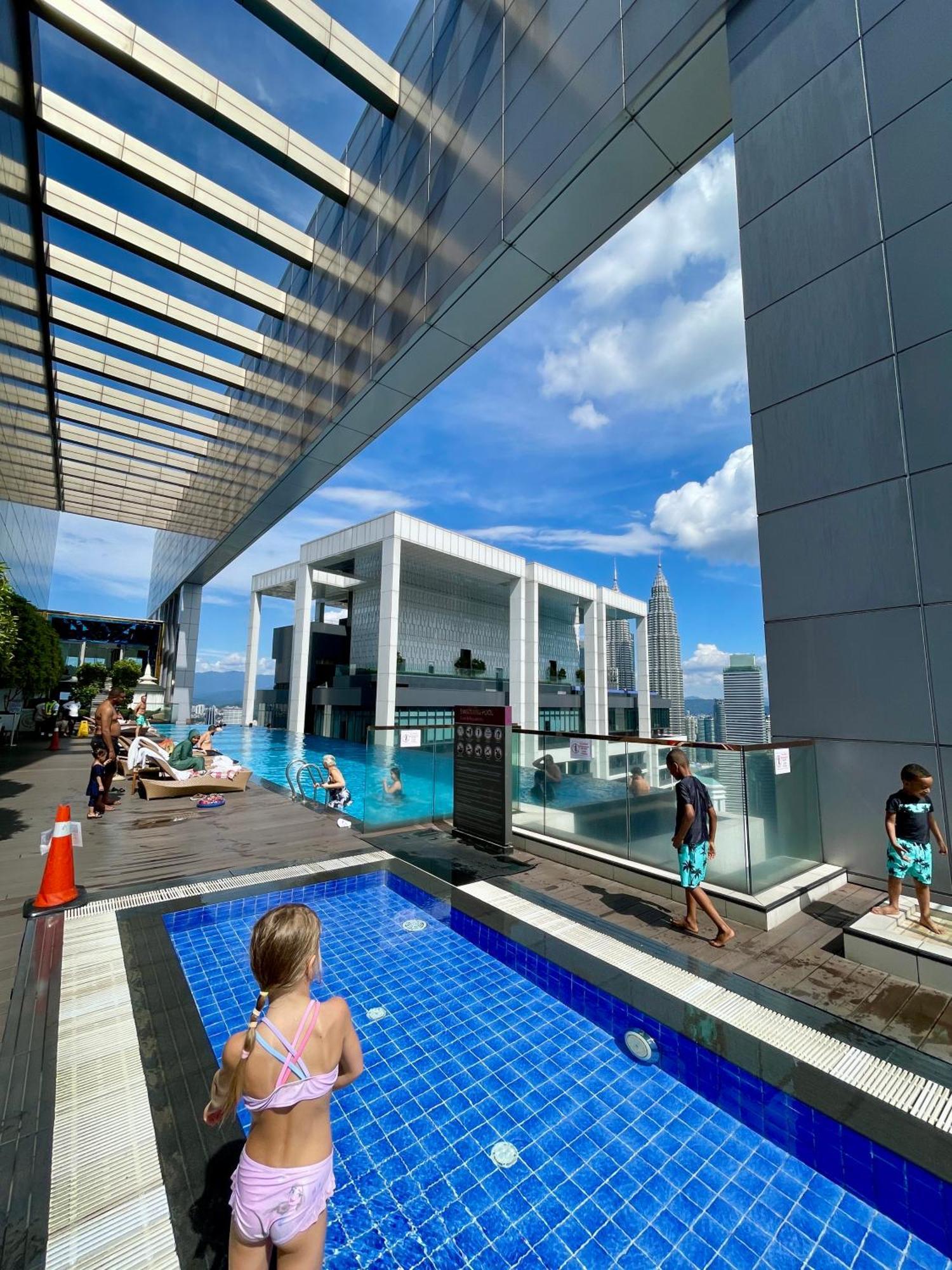 Platinum Klcc By Luxury Suites Kuala Lumpur Exterior foto